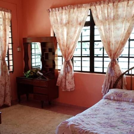 Homestay Zahra Sri Bayu Cherang Ruku Exteriér fotografie